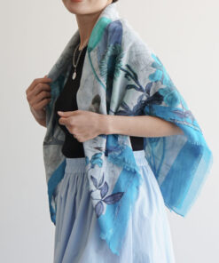 Alternative view of 轻盈棉质披肩 补货