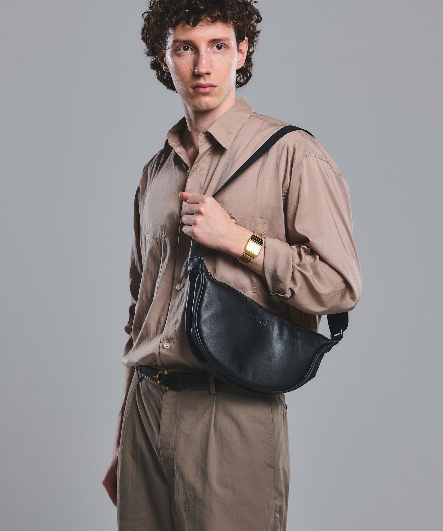 UNITED ARROWS green label relaxing GLR 皮革多功能单肩包 UNITED ARROWS green label relaxing 包 单肩包 黑色
