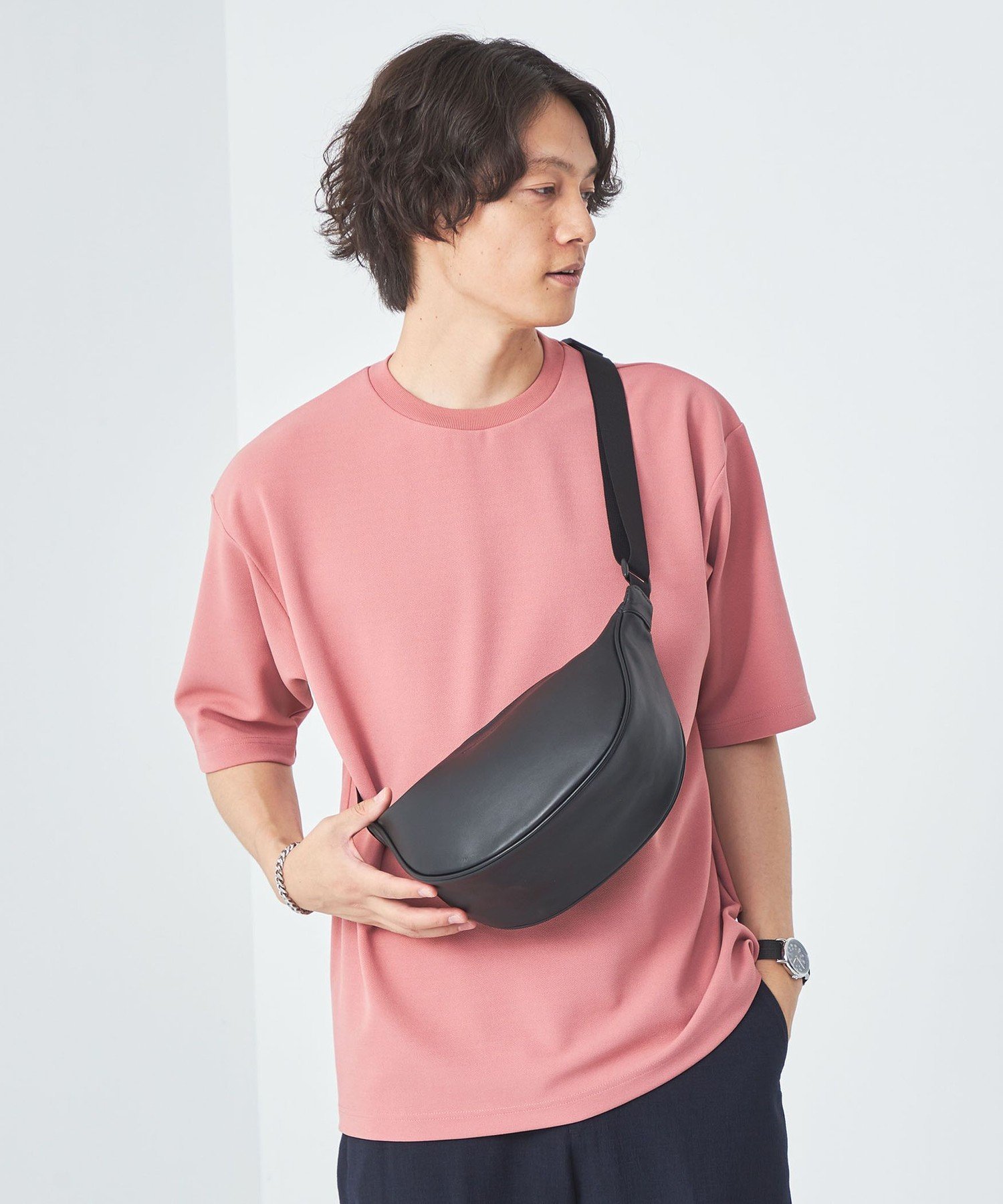 UNITED ARROWS green label relaxing GLR 皮革多功能单肩包 UNITED ARROWS green label relaxing 包 单肩包 黑色 - 图片 3