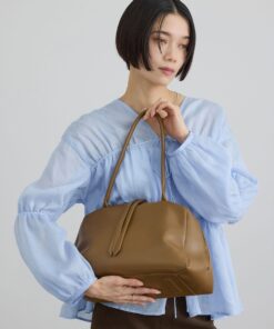 Alternative view of SALON adam et rope' 拼色皮革中号波士顿包 2 / 轻便 SALON adam et rope' 包 波士顿包 黑色 棕色 米色