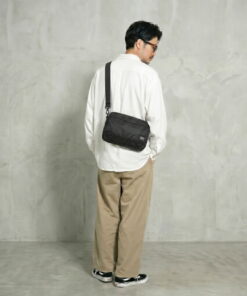 Alternative view of PORTER FLASH 单肩包 689-05949 PORTER FLASH 吉田包 男士 女士 轻便 斜挎 礼品 礼物 日本制造 品牌 简约 尼龙 纯色 防水 休闲 轻便